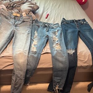 Women’s Distressed Blue Jeans - Casual Stretch Denim